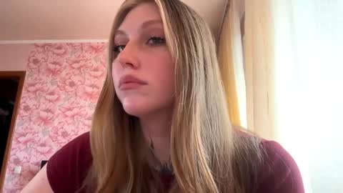 Snapshot of neomimaddern chatting on April 2026 06:35:02 AM neomimaddern online show from April 2026 06:35:02 AM