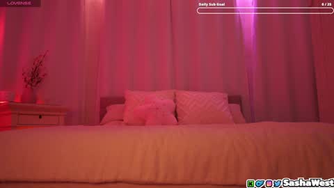 Sasha West online show from January 2025 02:19:01 AM