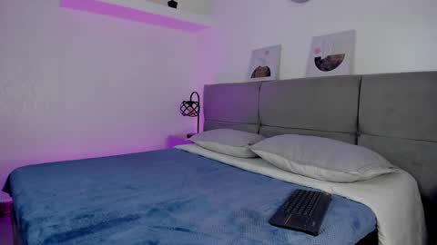  NeoRaptis  jhonatan  online show from December 2024 08:00:02 PM