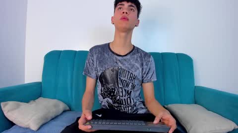  NeoRaptis  jhonatan  online show from December 2024 08:21:02 PM