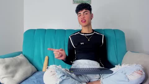  NeoRaptis  jhonatan  online show from January 2025 08:11:01 PM