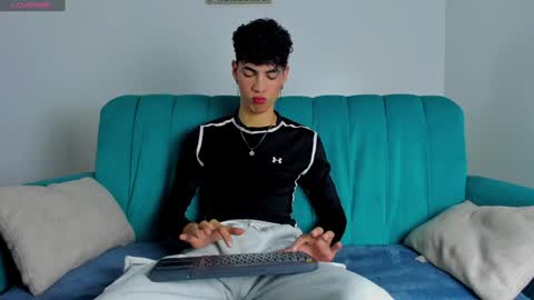  NeoRaptis  jhonatan  online show from January 2025 08:12:01 PM