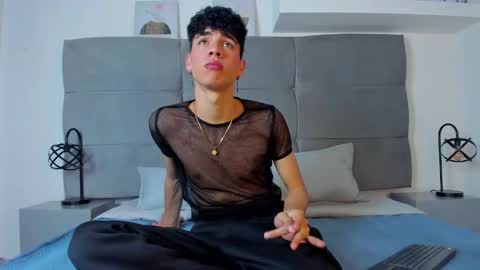  NeoRaptis  jhonatan  online show from February 2025 08:28:01 PM