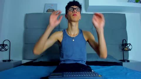  NeoRaptis  jhonatan  online show from February 2025 07:58:02 PM