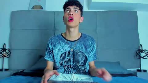  NeoRaptis  jhonatan  online show from March 2025 08:33:02 PM