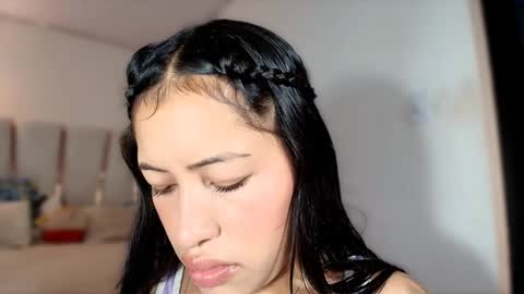 Helena    Every Friday new video for my fan club loves  online show from January 2025 07:10:01 PM