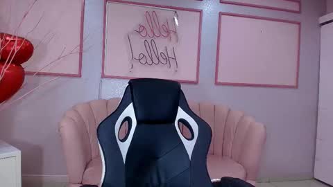 Helena    Every Friday new video for my fan club loves  online show from March 2025 07:25:01 PM