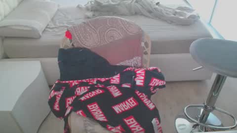 Nerchia89 online show from October 2025 02:58:02 PM