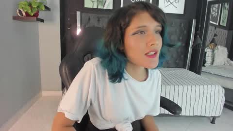 nerida_ online show from October 2025 09:11:01 PM