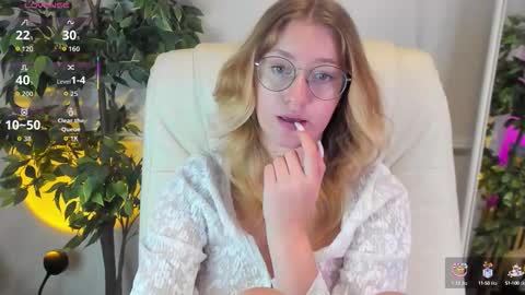 Nerissa online show from October 2025 09:02:01 PM