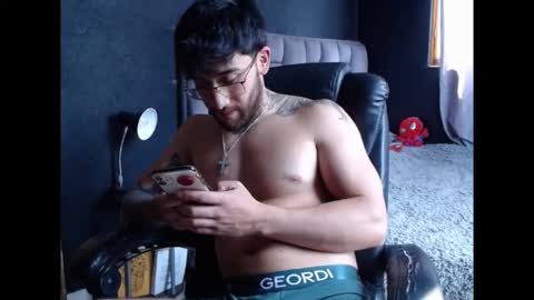 neuttron online show from November 2025 06:41:02 PM