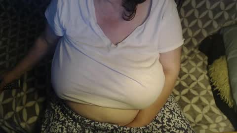 Snapshot of new_milf chatting on June 2026 02:14:02 AM Lilly online show from June 2026 02:14:02 AM
