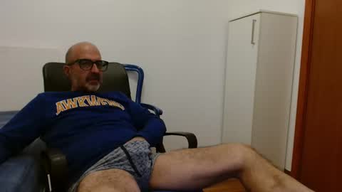 Snapshot of new_simi_74 chatting on October 2025 06:06:01 PM simi online show from October 2025 06:06:01 PM