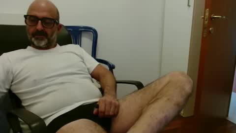 Snapshot of new_simi_74 chatting on October 2025 12:06:01 PM simi online show from October 2025 12:06:01 PM