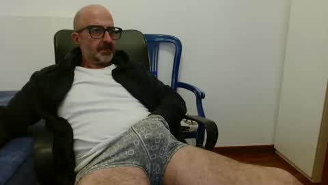 Snapshot of new_simi_74 chatting on October 2025 06:30:01 PM simi online show from October 2025 06:30:01 PM