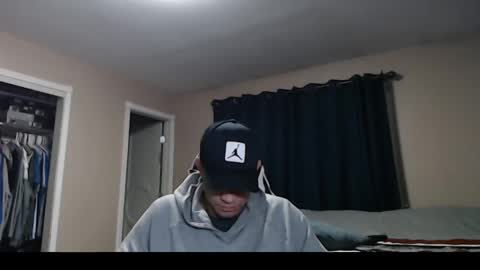 Jordan   online show from November 2025 10:43:01 PM