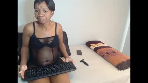 Snapshot of newbootyxx chatting on June 2026 07:07:01 AM newbootyxx online show from June 2026 07:07:01 AM