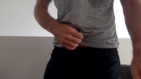 Snapshot of newysub75 chatting on October 2025 12:00:01 AM newysub75 online show from October 2025 12:00:01 AM