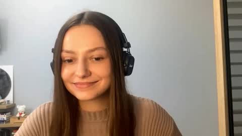 Agne online show from October 2025 01:40:02 PM