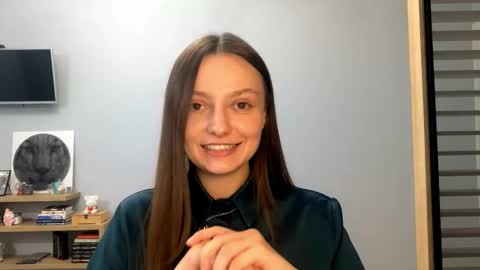 Agne online show from November 2025 02:11:01 PM