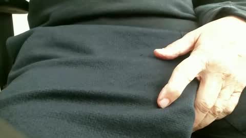 Snapshot of ngurth chatting on December 2025 05:52:01 PM ngurth online show from December 2025 05:52:01 PM