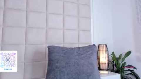 Nia online show from September 2025 01:34:02 PM