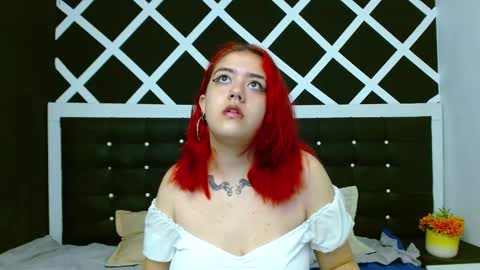 Snapshot of nia_stark chatting on December 2024 12:06:01 PM Estefani online show from December 2024 12:06:01 PM