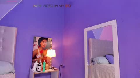 Snapshot of niabianco chatting on February 2025 07:30:01 PM N I A online show from February 2025 07:30:01 PM