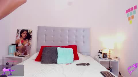 Snapshot of niabianco chatting on September 2025 07:40:02 PM N I A online show from September 2025 07:40:02 PM