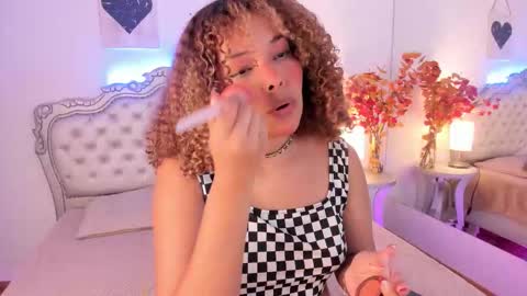 niacolussi online show from October 2025 03:38:02 AM