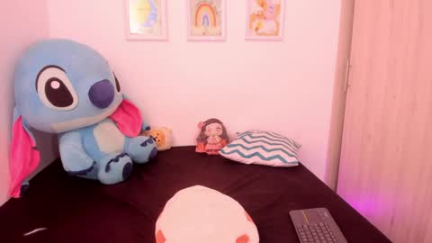  Nia  online show from April 2026 03:58:01 PM