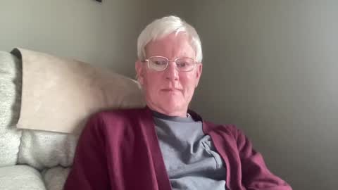 nice2meet2 online show from February 2025 09:38:01 PM