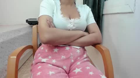 Snapshot of nicebrown chatting on October 2025 07:29:01 AM Sfora online show from October 2025 07:29:01 AM