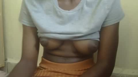 Snapshot of nicegirl200 chatting on February 2026 08:07:01 AM nicegirl200 online show from February 2026 08:07:01 AM