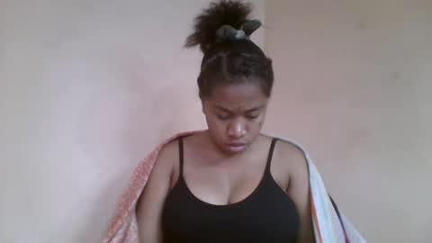 nicelly01 online show from June 2026 06:11:01 AM