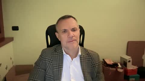 Andrew online show from February 2025 06:26:02 PM