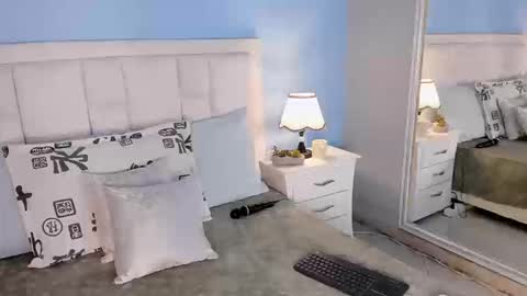 Snapshot of nick_collins20 chatting on September 2025 05:30:01 AM Nick online show from September 2025 05:30:01 AM