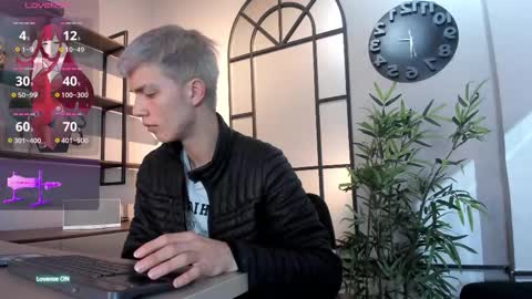 Nick  online show from October 2025 12:16:02 PM