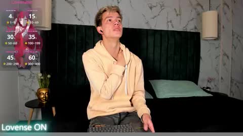 Nick  online show from November 2025 12:07:01 PM