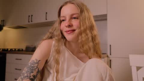 Nicka Cherie online show from April 2026 04:55:01 PM