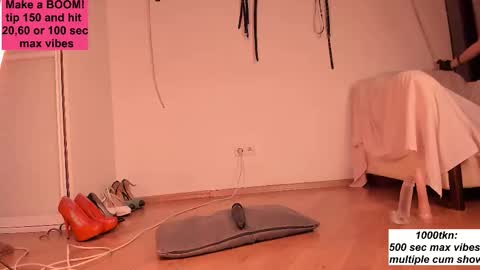 Karolina online show from September 2025 11:12:02 AM