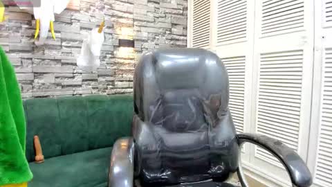 Nickk Wolff online show from November 2025 03:39:01 AM