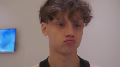 Nicky Neal online show from October 2025 06:07:02 PM