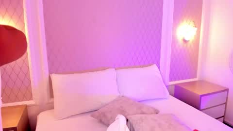 Nicky  online show from November 2025 02:35:01 AM