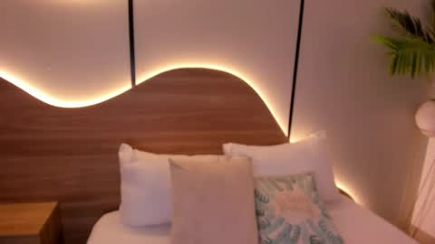 Nicky  online show from December 2025 03:02:01 AM