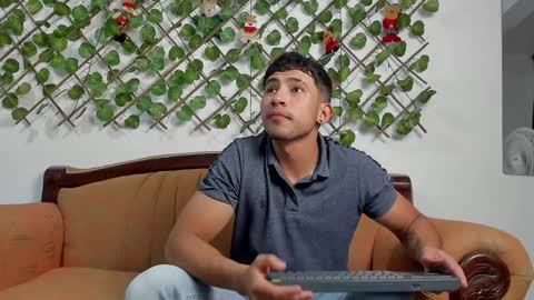 Snapshot of nicky_vance chatting on December 2024 10:27:02 PM nicky online show from December 2024 10:27:02 PM