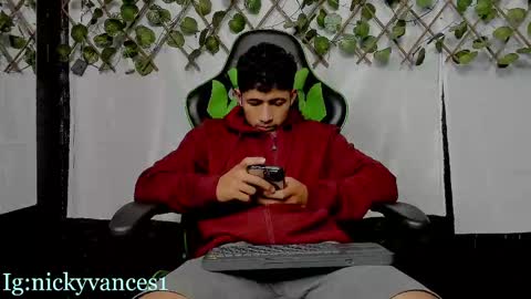 Snapshot of nicky_vance chatting on October 2025 05:21:02 PM nicky online show from October 2025 05:21:02 PM