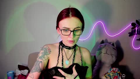 Nicky Weekends online show from December 2024 03:20:01 AM