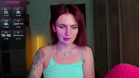 Nicky Weekends online show from September 2025 01:28:01 AM