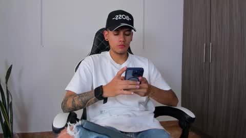 Nicky  online show from September 2025 04:17:01 PM